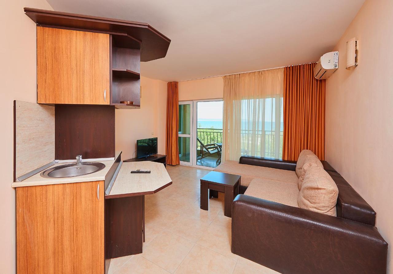 Guest House California Поморие Экстерьер фото